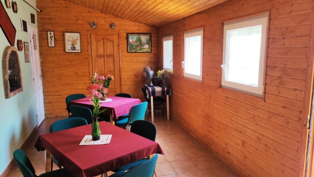Ópusztaszeri Mózes Vendégház Esterno foto